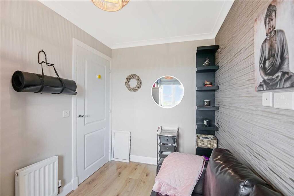 Bedroom Three (2)