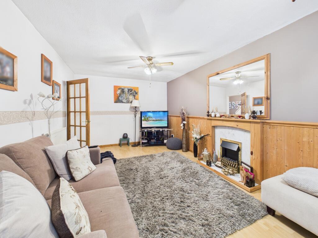 CAM05192G0-PR0167-STILL006