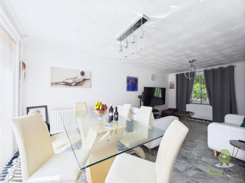 CAM01543G0-PR0137-STILL010