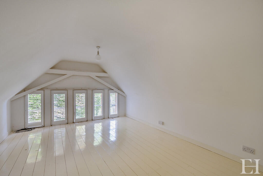 8659306-interiorW...