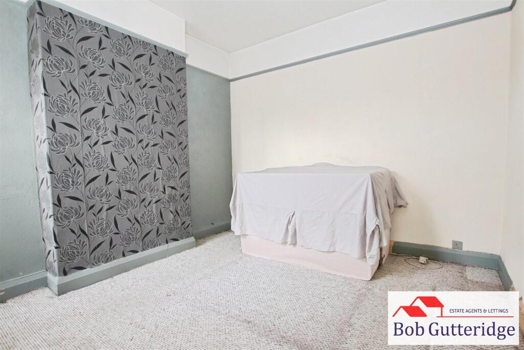 BEDROOM TWO (REAR)