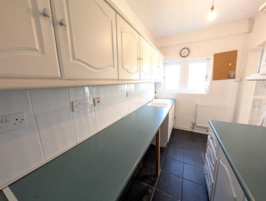 Kitchen c