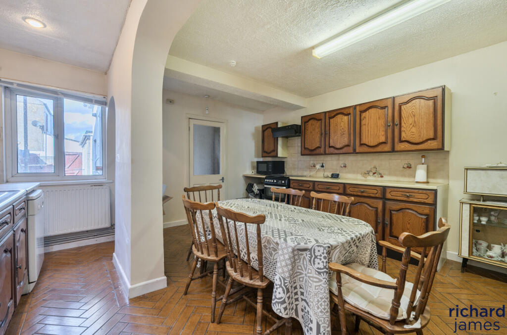 b01c5572592443619e685c777656698c