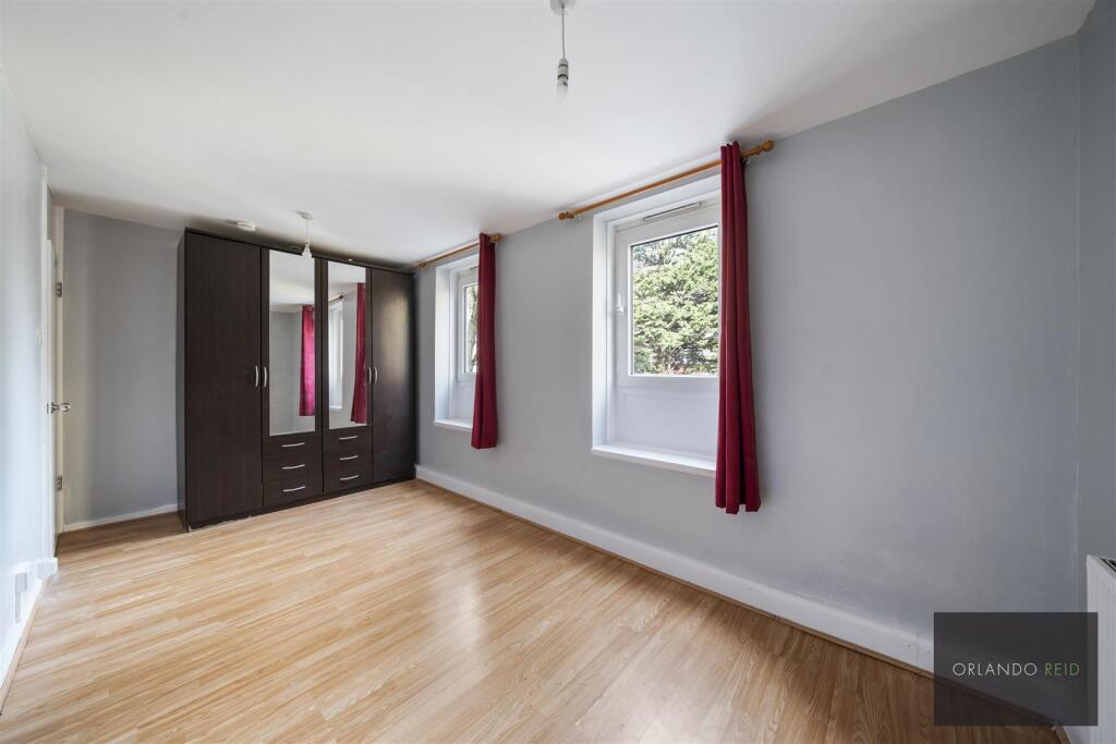Flat 23, Palm Court SE15 6PB-9.jpg