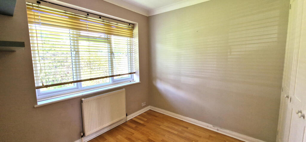 FRONT BEDROOM