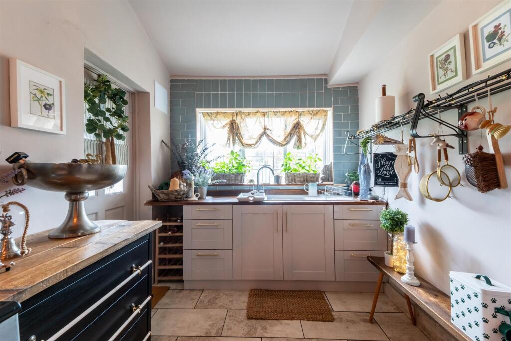 Fern Cottage-001.jpg