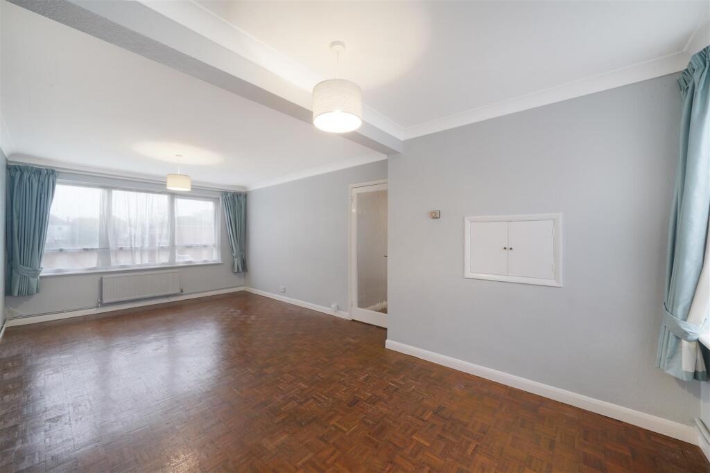 5 Cambridge Court, Harrowdene Road - ztAdCvNgPFm6U