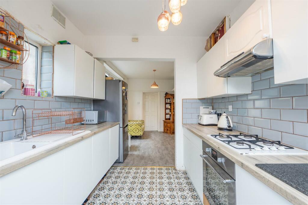 Kitchen Reverse