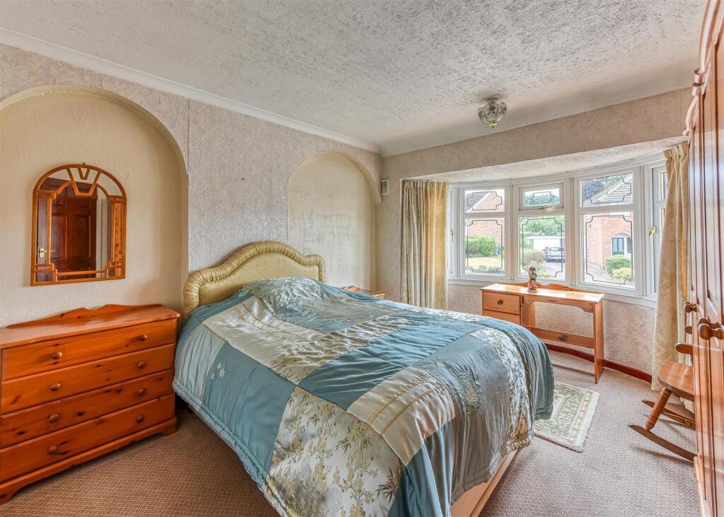 77 Wombourne Park-Bedroom 1.jpg