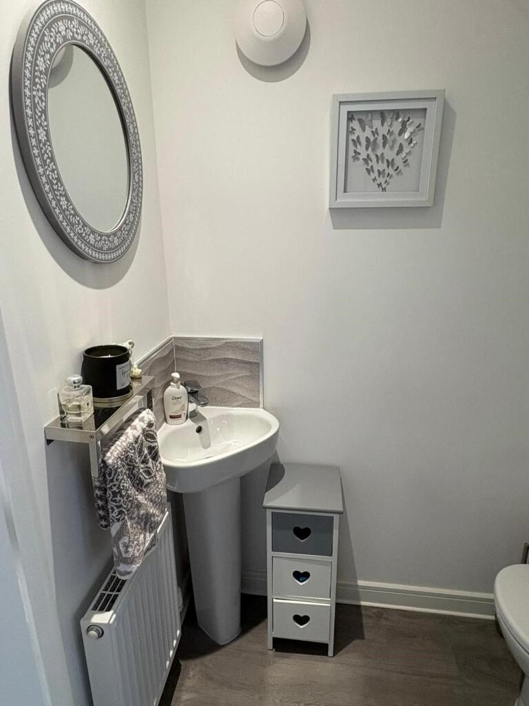 Ground Floor Cloakroom/Wc