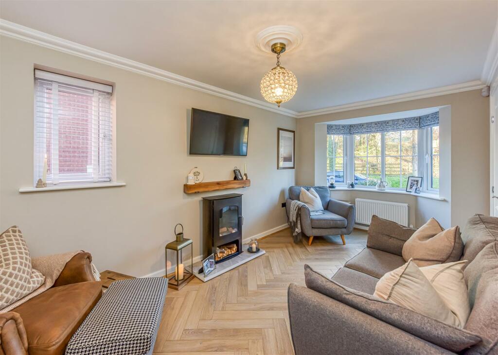 21 Wootton Drive-Living Room (2).jpg