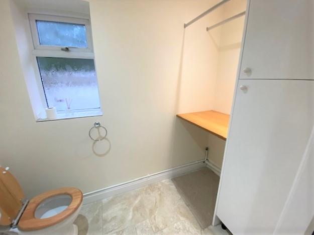 Cloakroom/wc