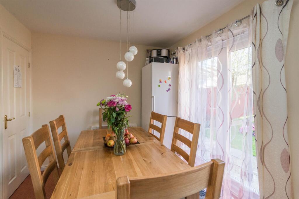 44 Pavillion Way NH 05.jpg