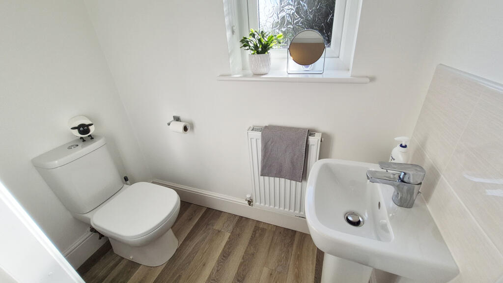 Cloakroom WC