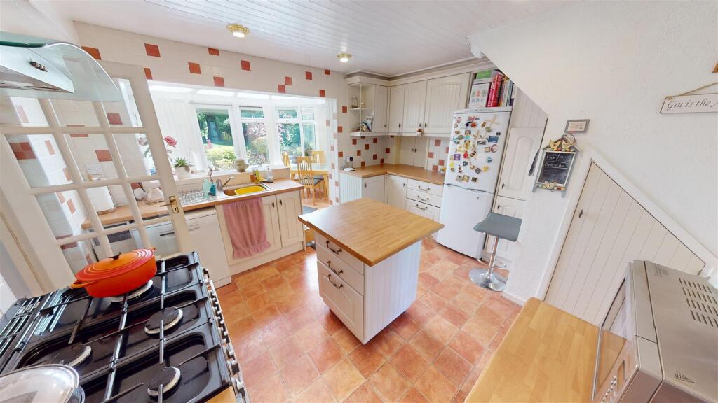 Heyes Avenue Kitchen