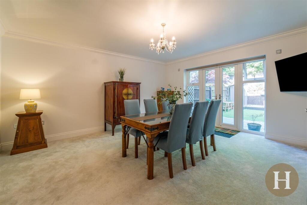 Hadleigh Estate Agents-6.jpg