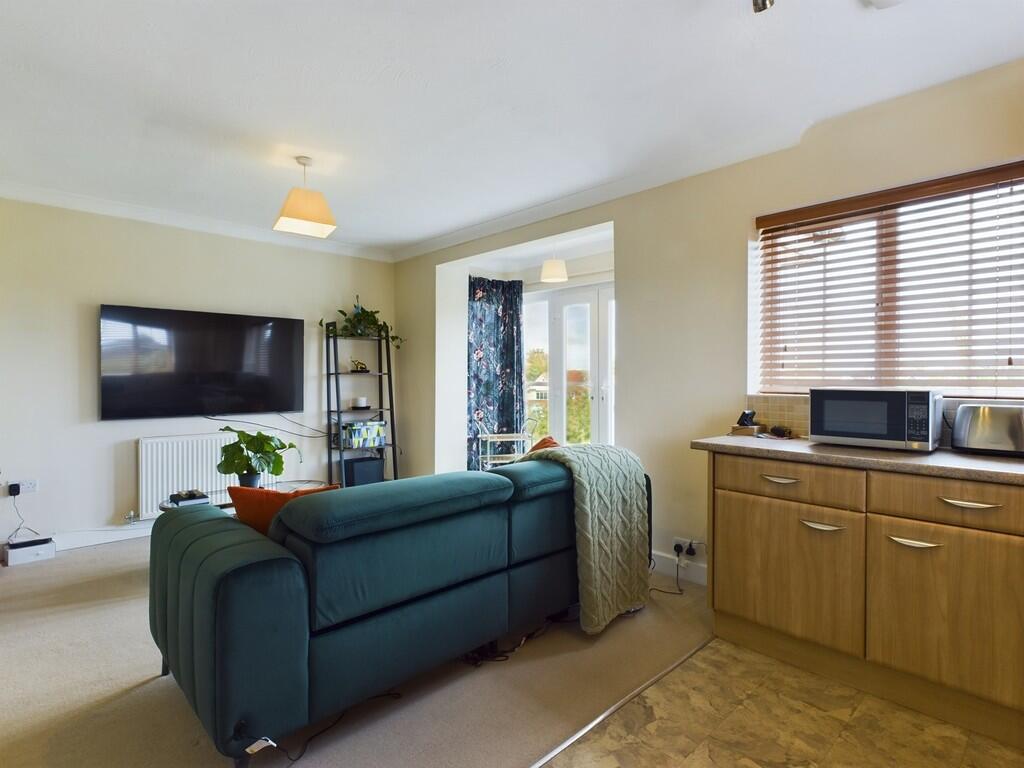 CAM02854G0-PR0175...