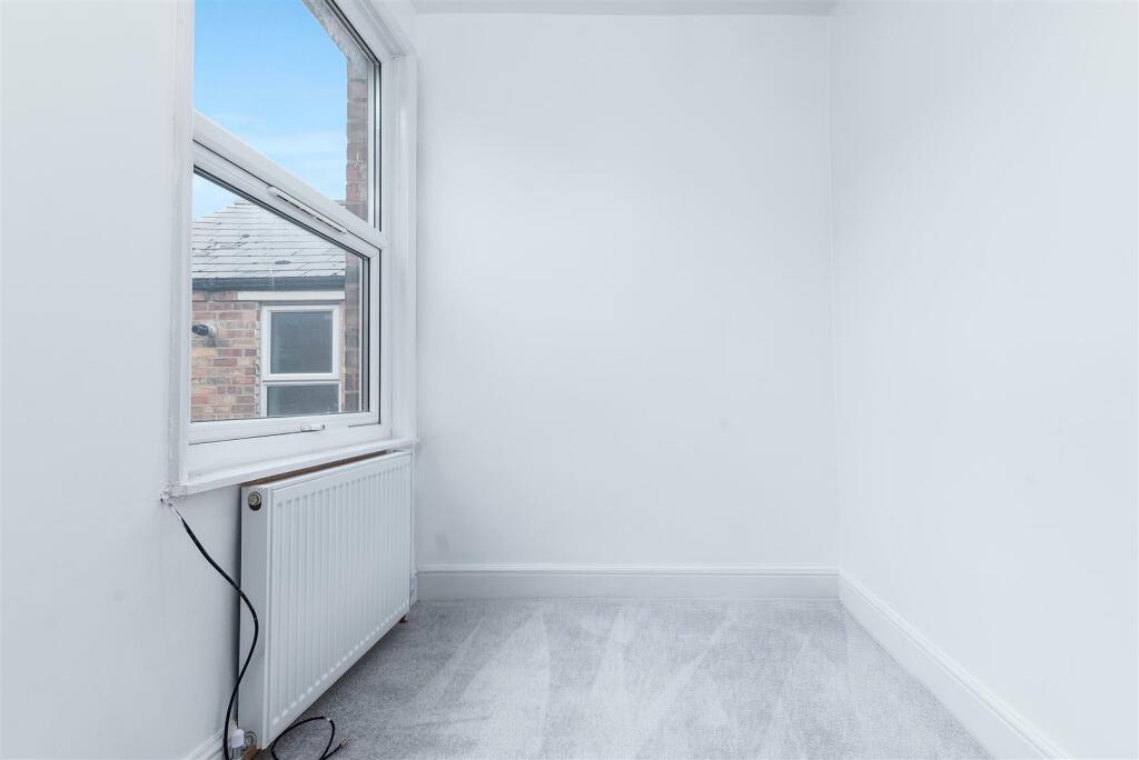 71 Central Avenue New Basford Nottingham