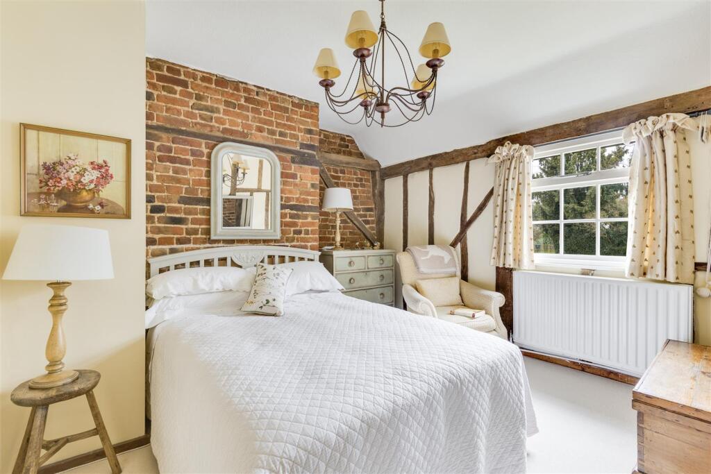 Thorncote Road 4-2.jpg