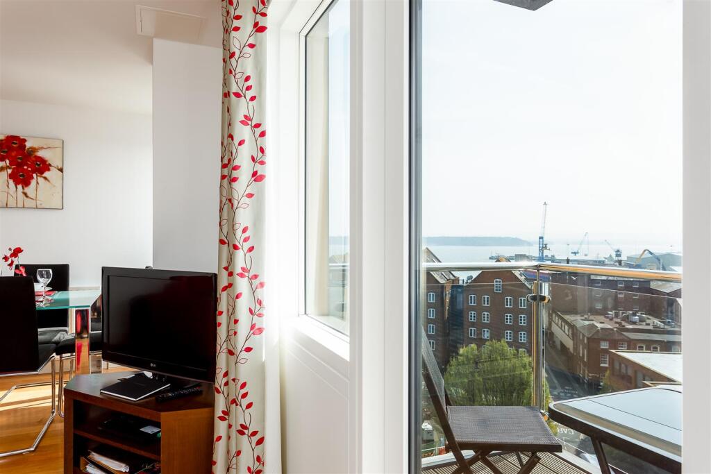 704 Orchard Plaza-ph8_print.jpg