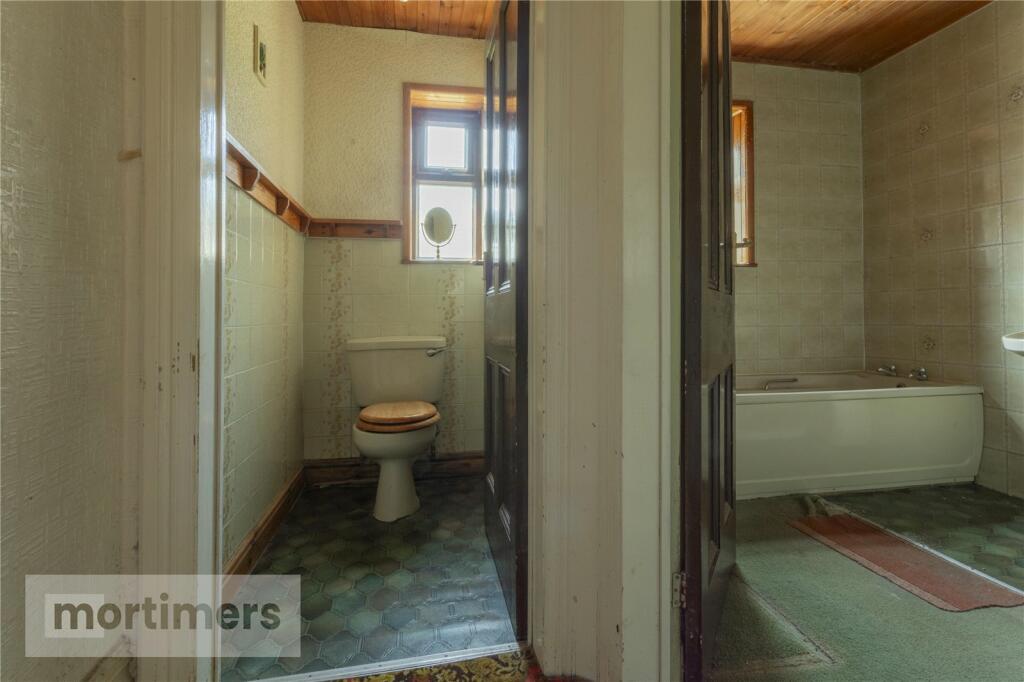 Seperate Toilet