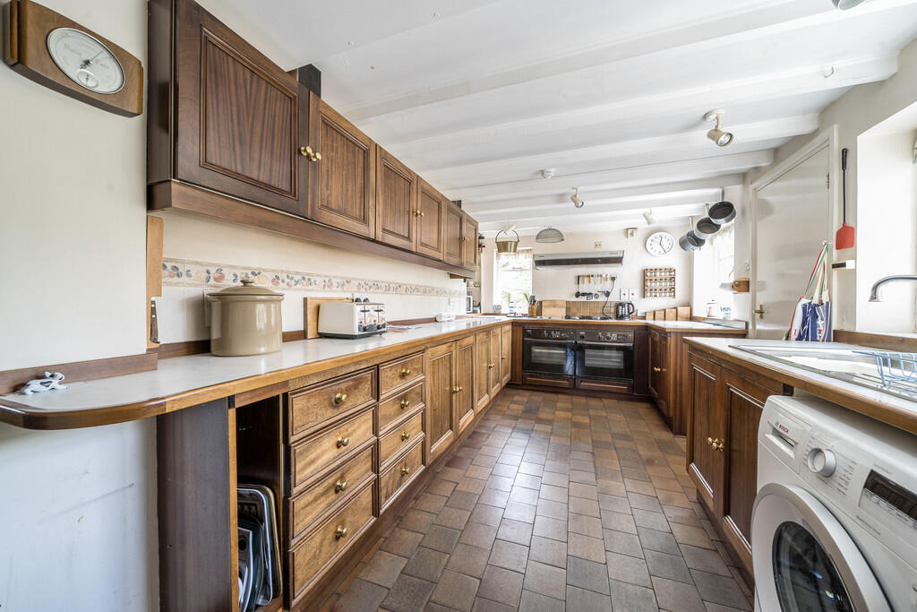 1302341-13-683879...