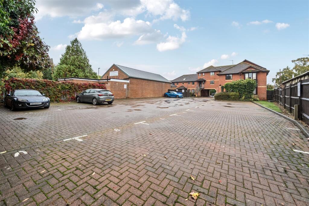 Flat 3, Islington Court, Towcester (3).JPG