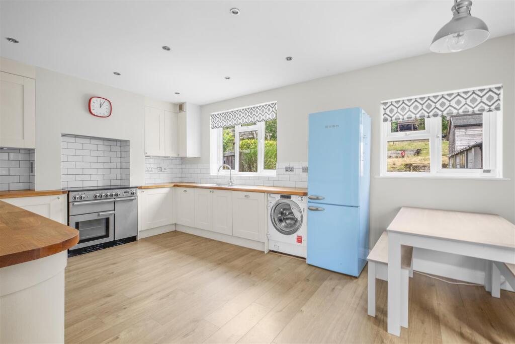 93 Southfield Road, HP13 5LB-6.jpg