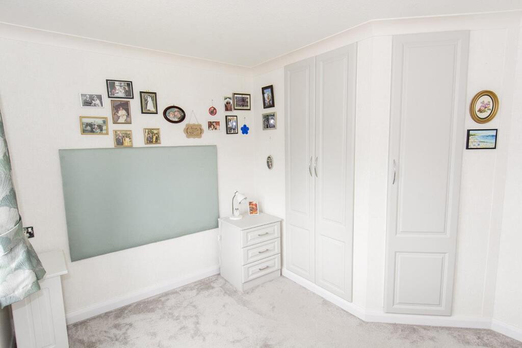 Bedroom Two Photo Two