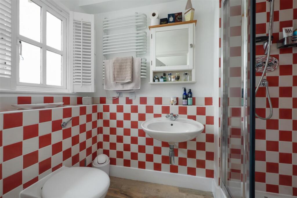 North Quay, Conyer, Sittingbourne