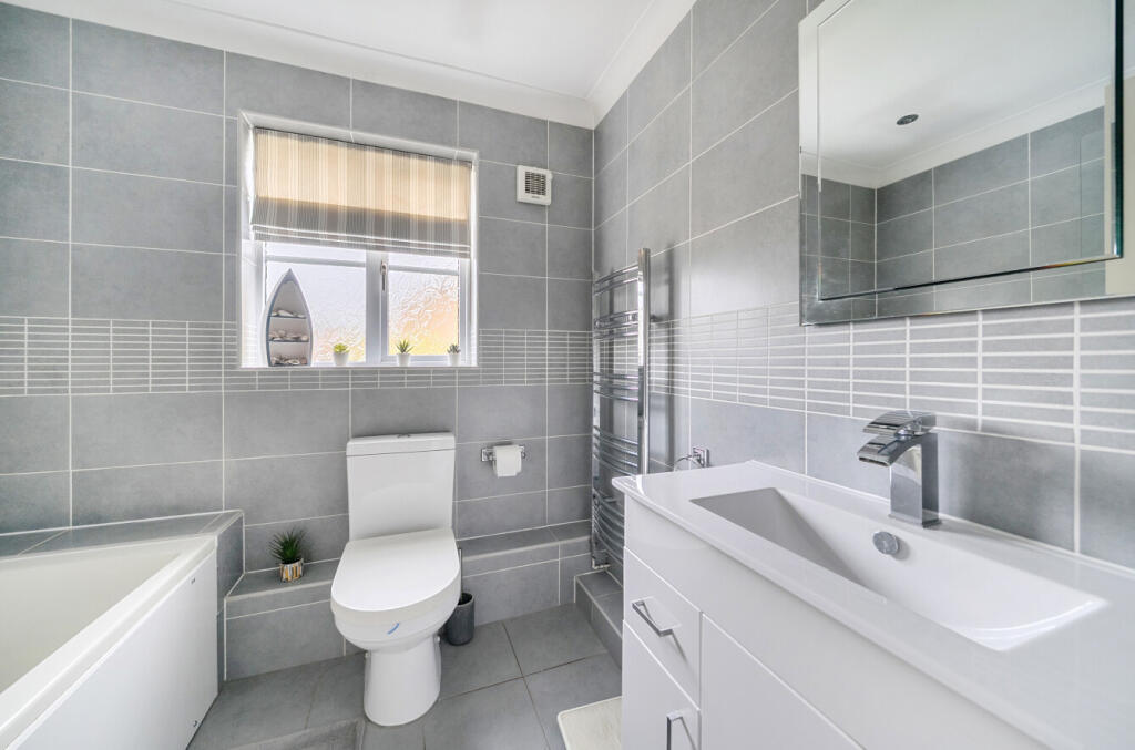 1369298-11-68f109...