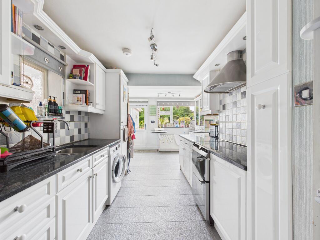 kitchen (2)