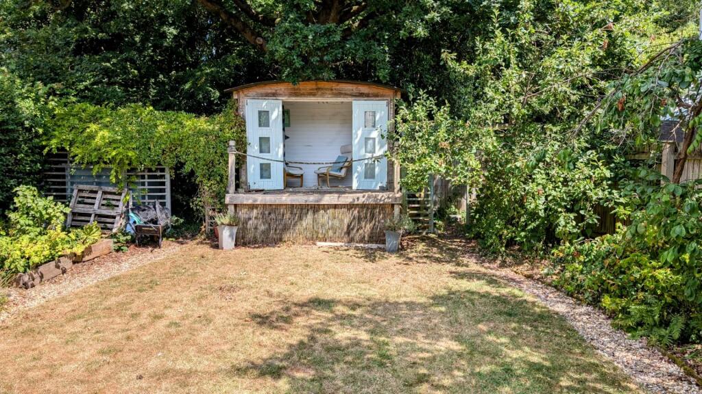 24 Church Rd summer house.jpg