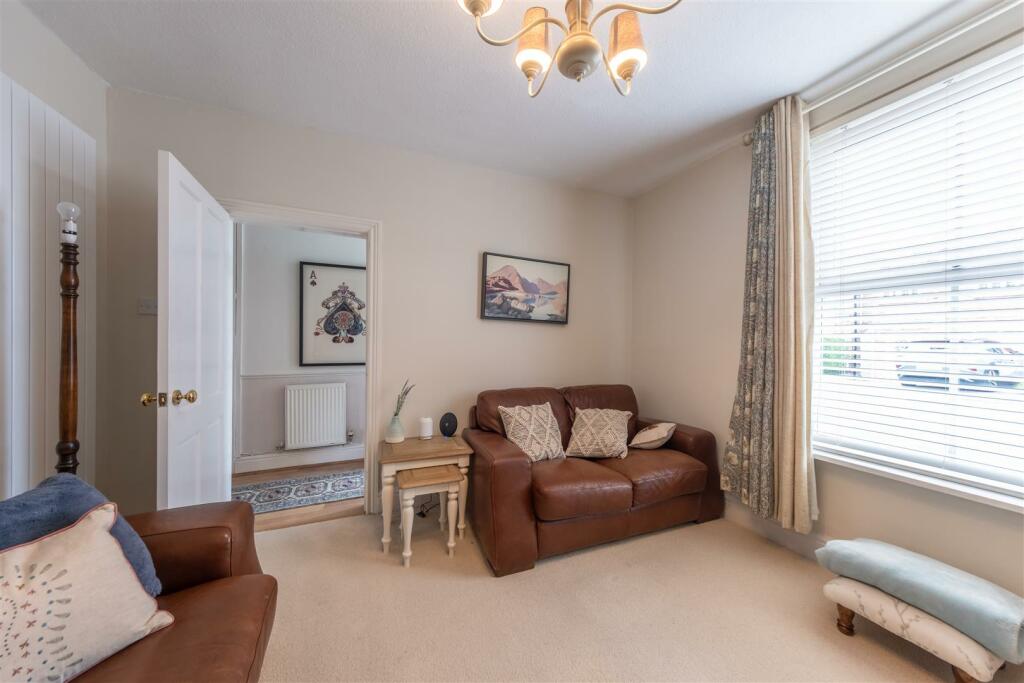 273 London Road-009.jpg
