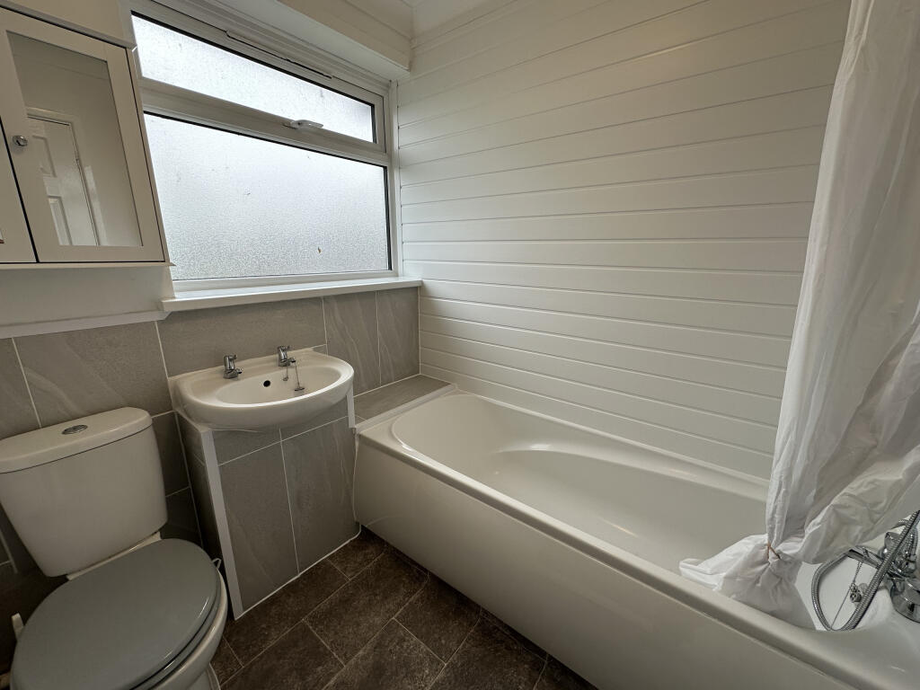 Photo 20-10-2025, 10 58 42