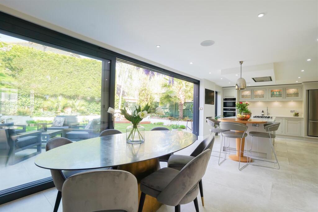 10 Alderman Way (27).jpg