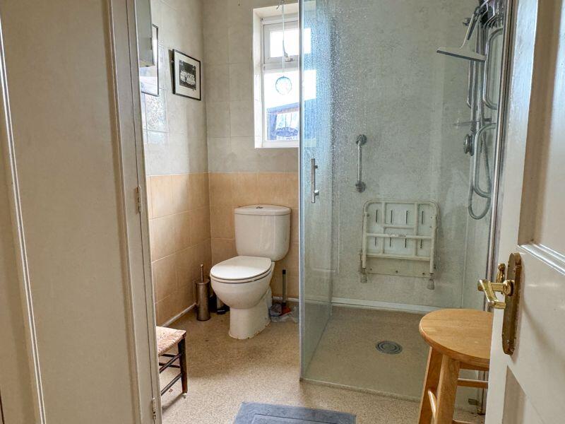 Shower/W.C.