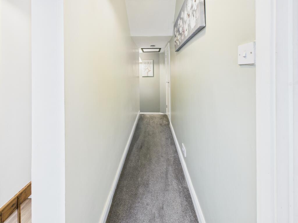 CAM02871G0-PR0472-STILL014