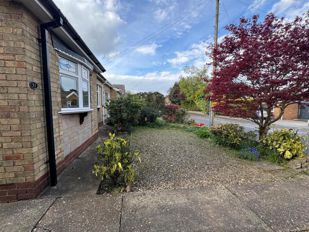 31 Mill Rise c.jpg