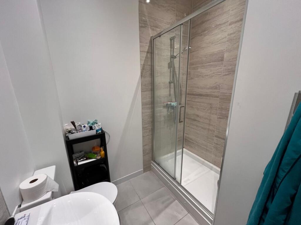 1 51 Mansfield Road - Bathroom (1)