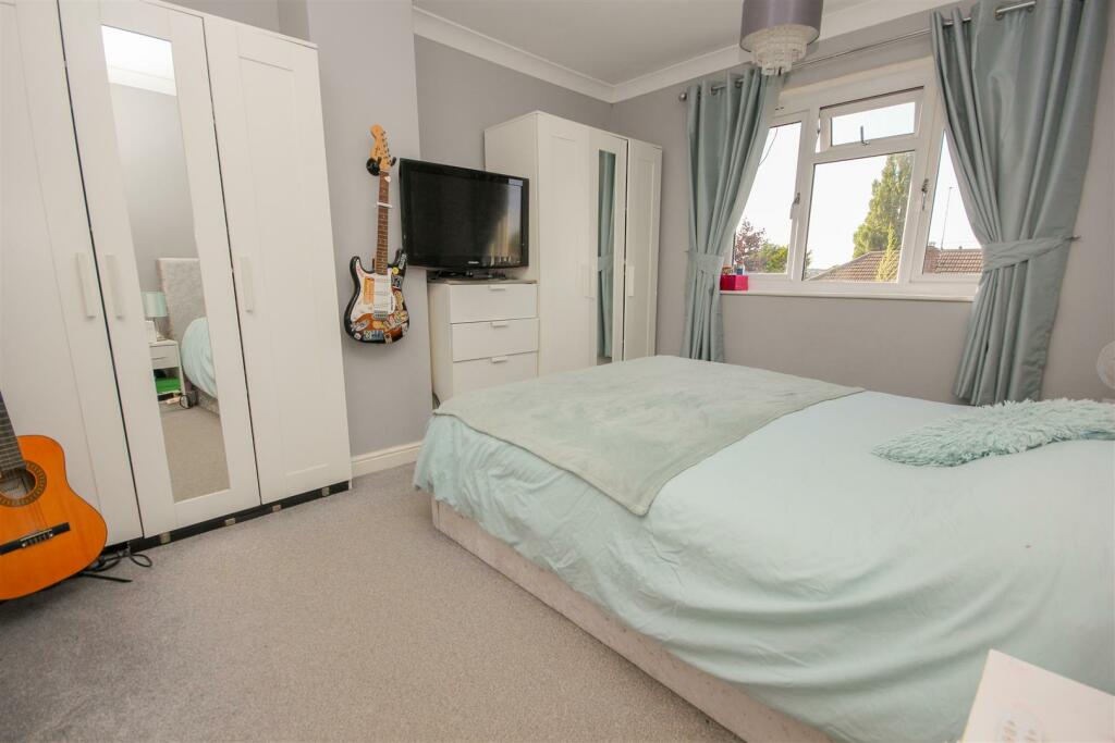 Master Bedroom.jpg