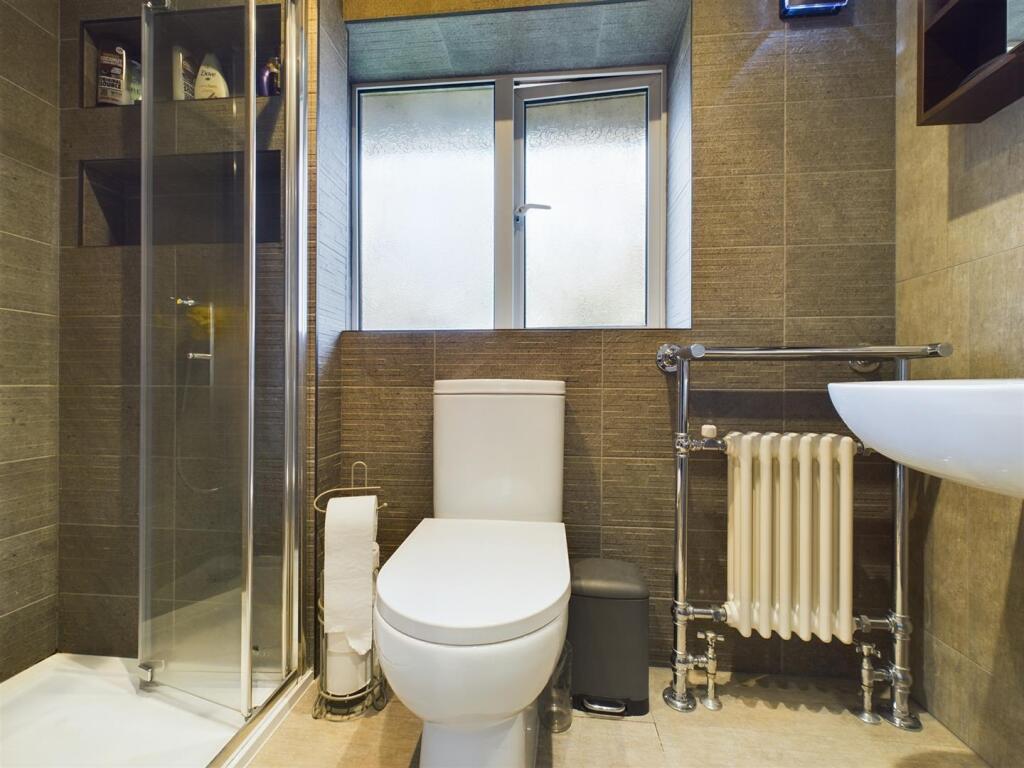 En Suite Shower Room