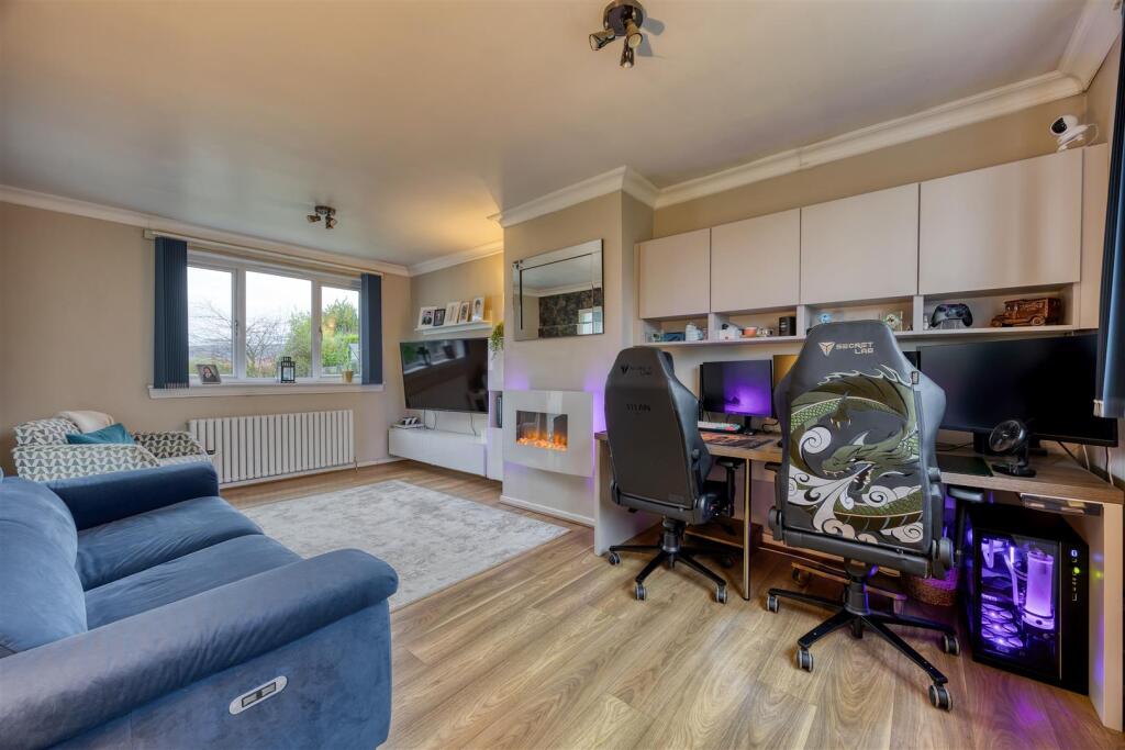 4_ALDER_AVE_LENZIE_010.JPEG