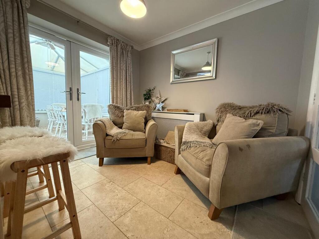 Kitchen / Dining Space