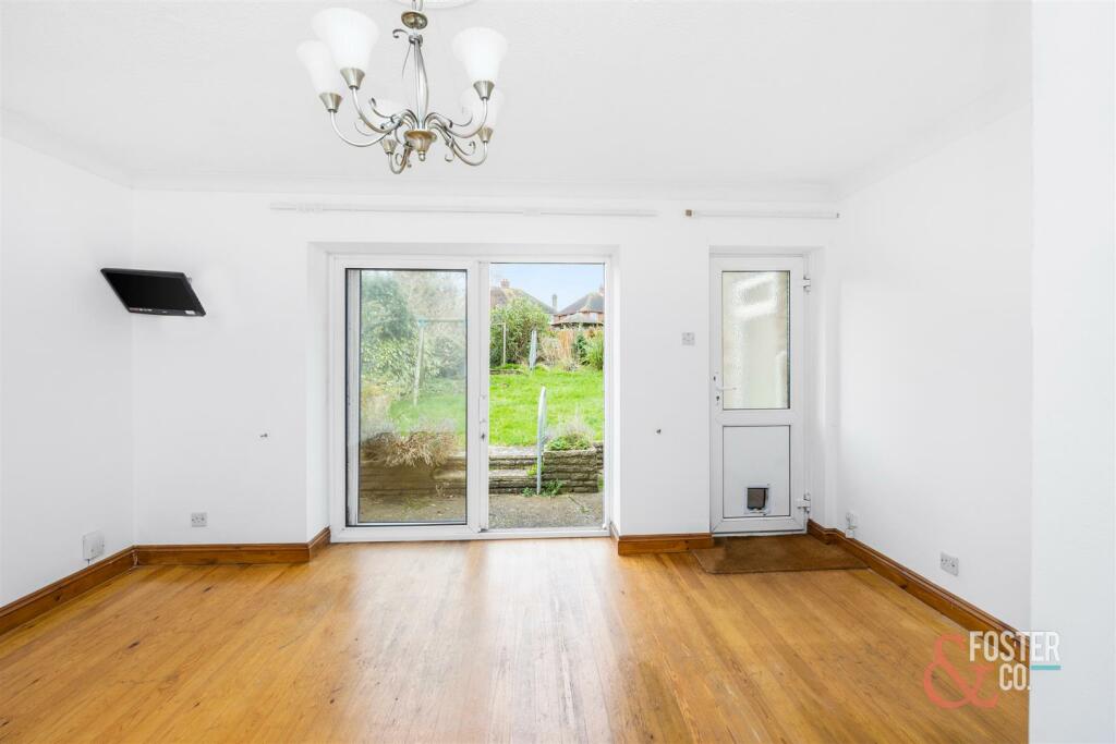 Sandringham Drive, 38_008.jpg