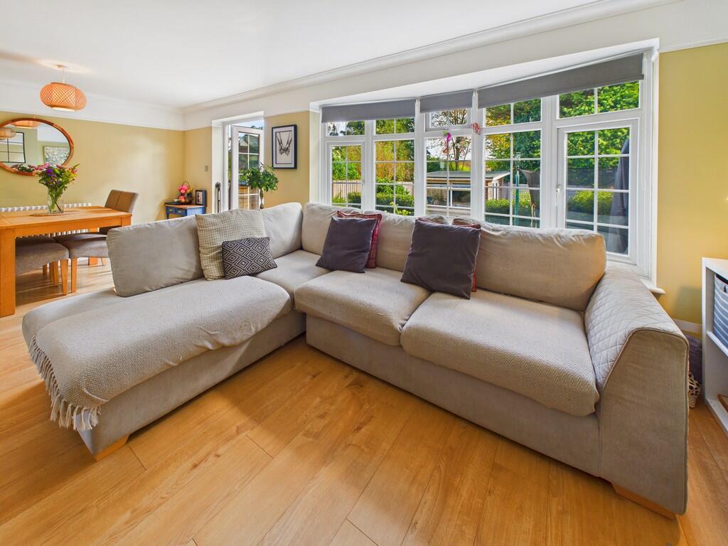 CAM05068G0-PR0059...