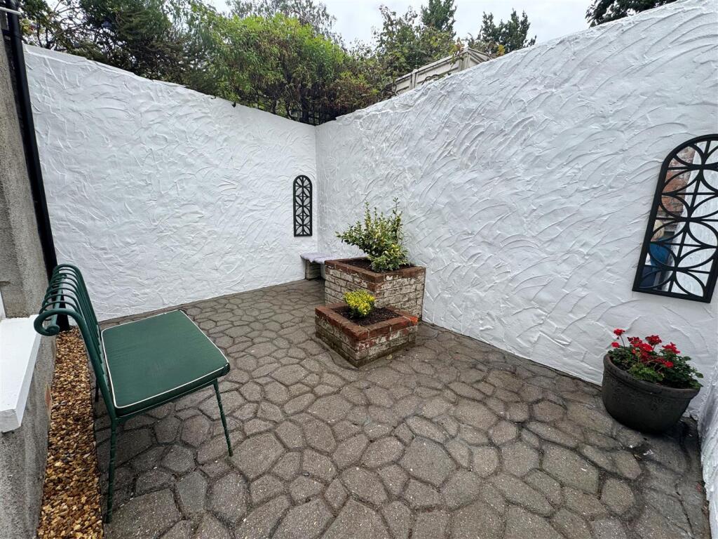 Private Courtyard