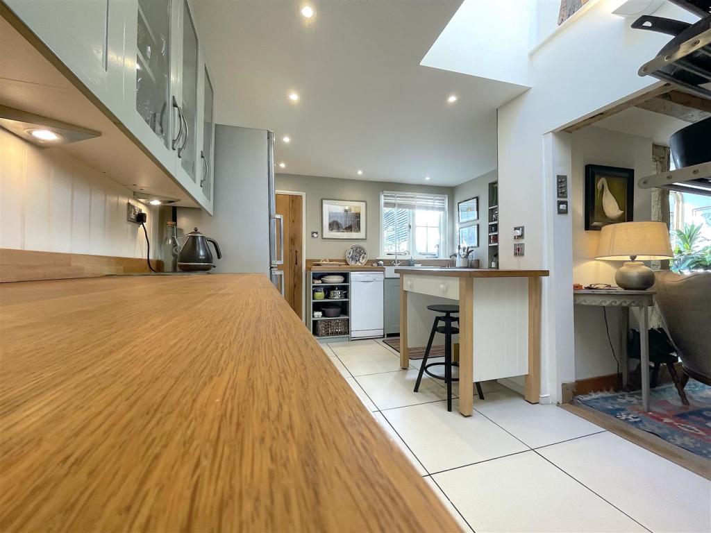 Kitchen (4).jpeg