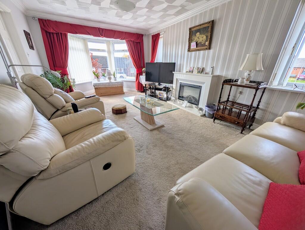 PXL_20251027_1159...