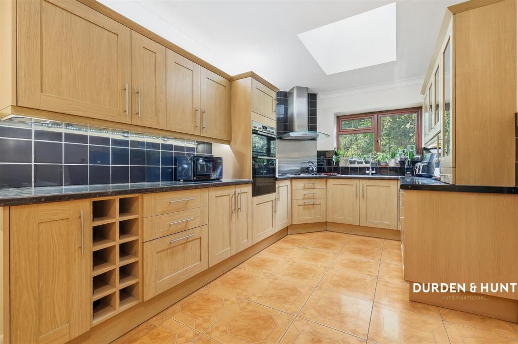 Northumberland Avenue